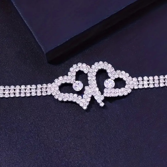 🔥Dazzling Heart~shaped Bling Anklet~New in package - Picture 3 of 6